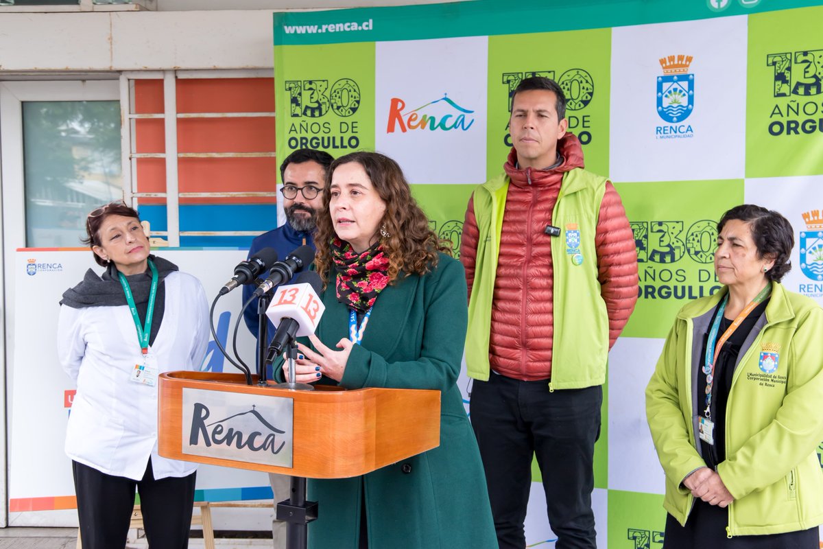 En el marco de la #CampañaDeInvierno, Renca puso en marcha la Unidad de Primera Atención Respiratoria, que operará en todos los Cesfam de la comuna y otorgará atenciones, tratamiento médico con kinesioterapia respiratoria y seguimiento domiciliario a personas con síntomas (👇🏻)