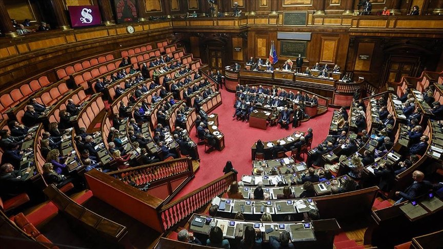 İtalya'da muhalefet partilerinden 5 Yıldız Hareketinin (M5S) parlamentonun alt kanadı Temsilciler Meclisi'ne Filistin'in devlet olarak resmen tanınması için önerge verdiği bildirildi.