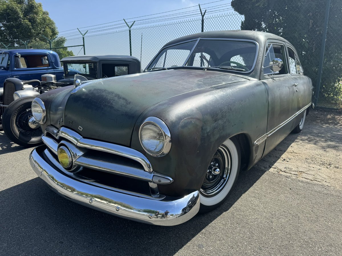 GoldenCoastCA's tweet image. Some of the badass customs here at the Squadron meet. 😍🤤 🖤👌🏻🇺🇸💪🏻 #MemorialDay #MERICA #WWll #SoCal