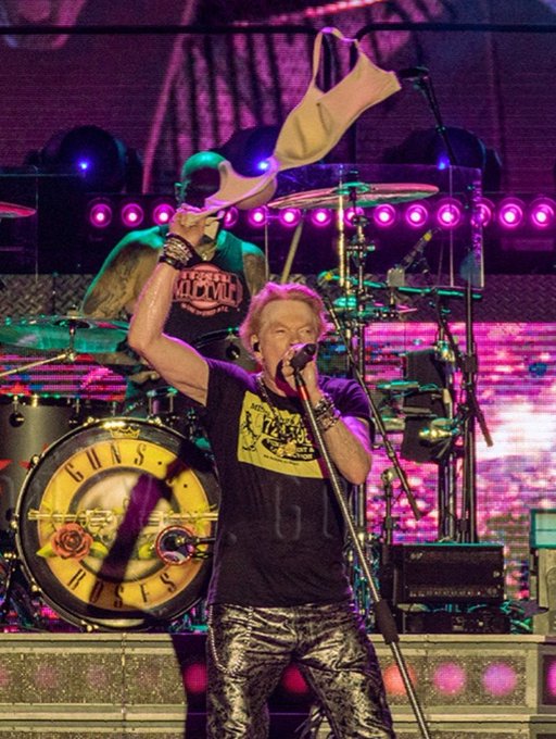 LOL🤘😛🤘 Boys And Their Toys... 
#AxlRose❤ #GnFnR #RockGod #LivingLegend  
#Genius #Hero #Leader #Icon #Boss #King #Idol 
🤜💥💥💥#TheOneAndOnly💥💥💥🤛