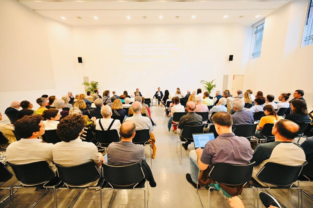 Vespre de reflexió sobre les eleccions europees 💬✨ Els experts @XavierPM, @annabujcusso, @peterkreko, Xosé M. Núñez Seixas (@XMLNS66), @polmorillas i @celiacernadas posen la mirada en unes eleccions que poden canviar el futur d'Europa. Ben aviat a l'#ArxiuCCCB!