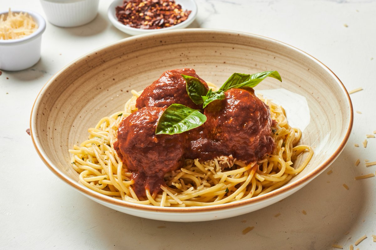 ¡Último día para disfrutar nuestro 2x1 en Espagueti con Albondigas! 🍝🍝 Te esperamos!! 😍 Etiqueta a la persona con la que vendrás! ⁣

•Aplican T&amp;C
#Archies #espaguetis #2x1 #Albondigas