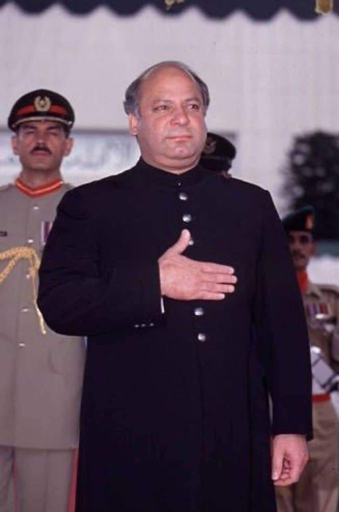 Tahirmughalpml8's tweet photo. ایک جملہ 28 مئی کے ہیرو اور اُمت مسلمہ کے عظیم لیڈر نواز شریف کے لیے ۔۔۔۔۔۔۔۔۔۔؟؟؟ https://t.co/YGzD2Xnzfd