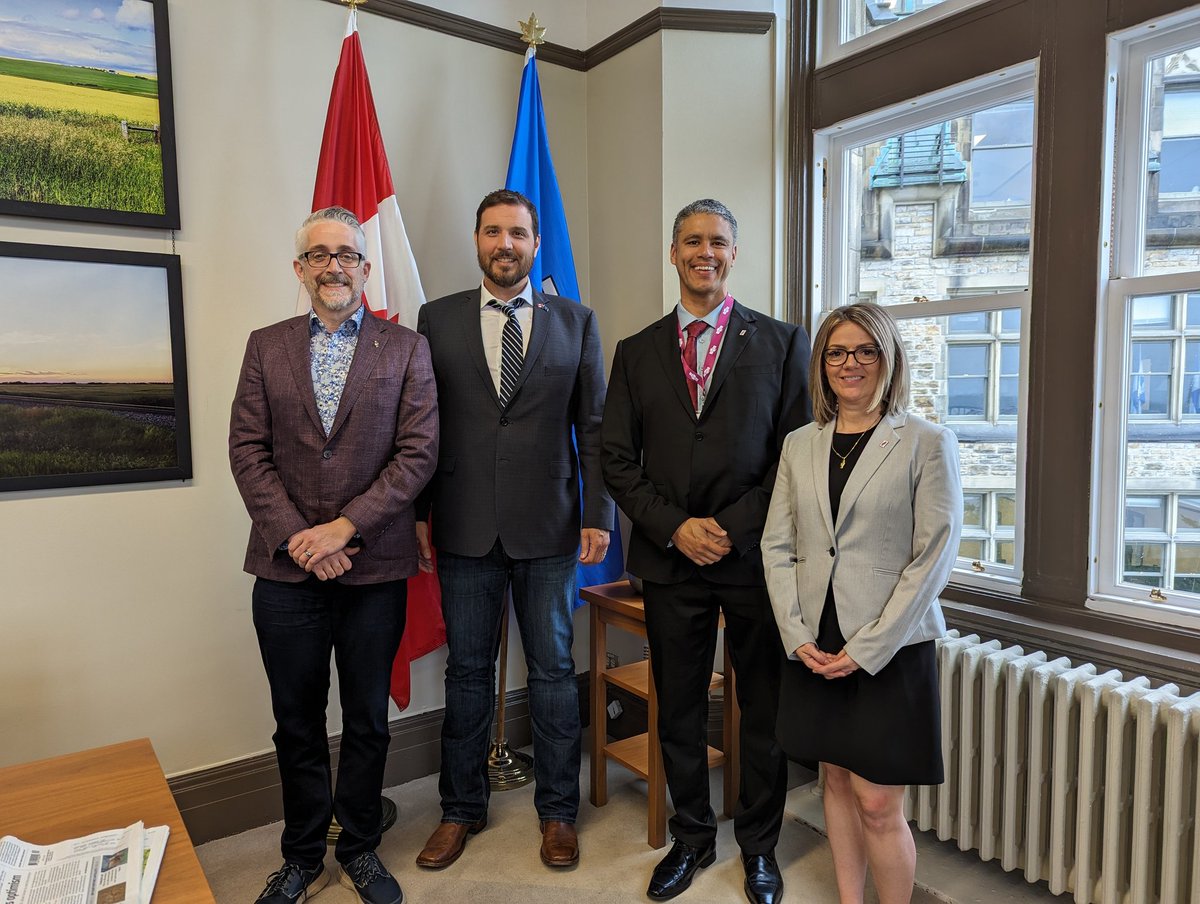 Huge thanks to <a href="/dckurek/">Damien C. Kurek</a> and his office for a great talk about the issues facing Canadian Insurance Brokers. The Bank Act, Floods, Earthquake, Auto Theft and Cyber crime are all on the table. #IBAC2024ontheHill <a href="/IBACanada/">IBACanada</a> <a href="/jodylohr7/">Jody Lohr</a> 
#Letsgooilers