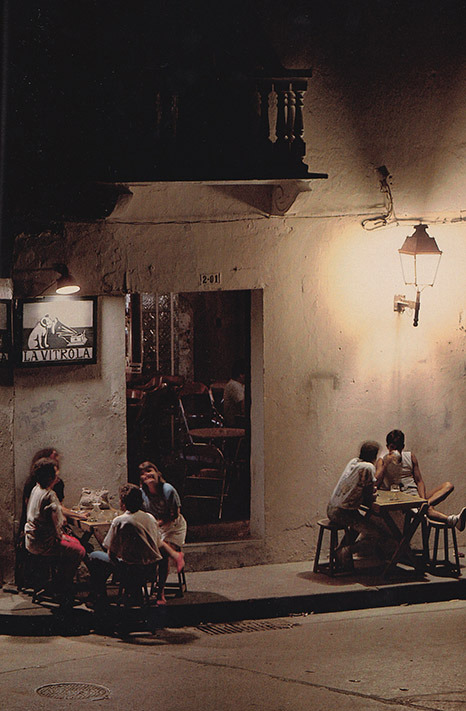 Cafe in Cartagena, Colombia
National Geographic April 1989      
 O. Louis Mazzatenta.