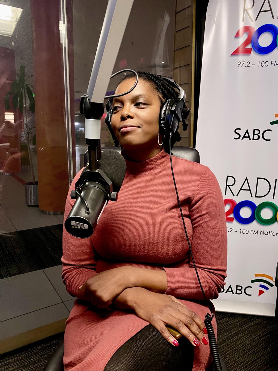 Radio2000_ZA's tweet photo. #OnAir #lifeloveandall @mapasekamokwele
#ParentingMonday @Khabonina_Q @AyandaTetyana
email at admin@khaboninafoundation.org to book them for your school to talk #TheTribeFormula teaching kids how to choose friends #Radio2000 #MapasekaMokwele #Parenting https://t.co/mrQpFH15eH