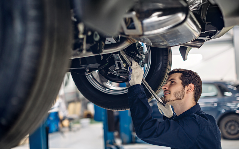 🚘 FOR ALL YOUR VEHICLE MAINTENANCE NEEDS 🚘 Our expert technicians can help with: - Servicing - Repairs - MOTs - Parts and accessories - Vehicle health checks Book an appointment to keep your car performing at its best >> bit.ly/41r2OKV #BristolStreetMotors #Service