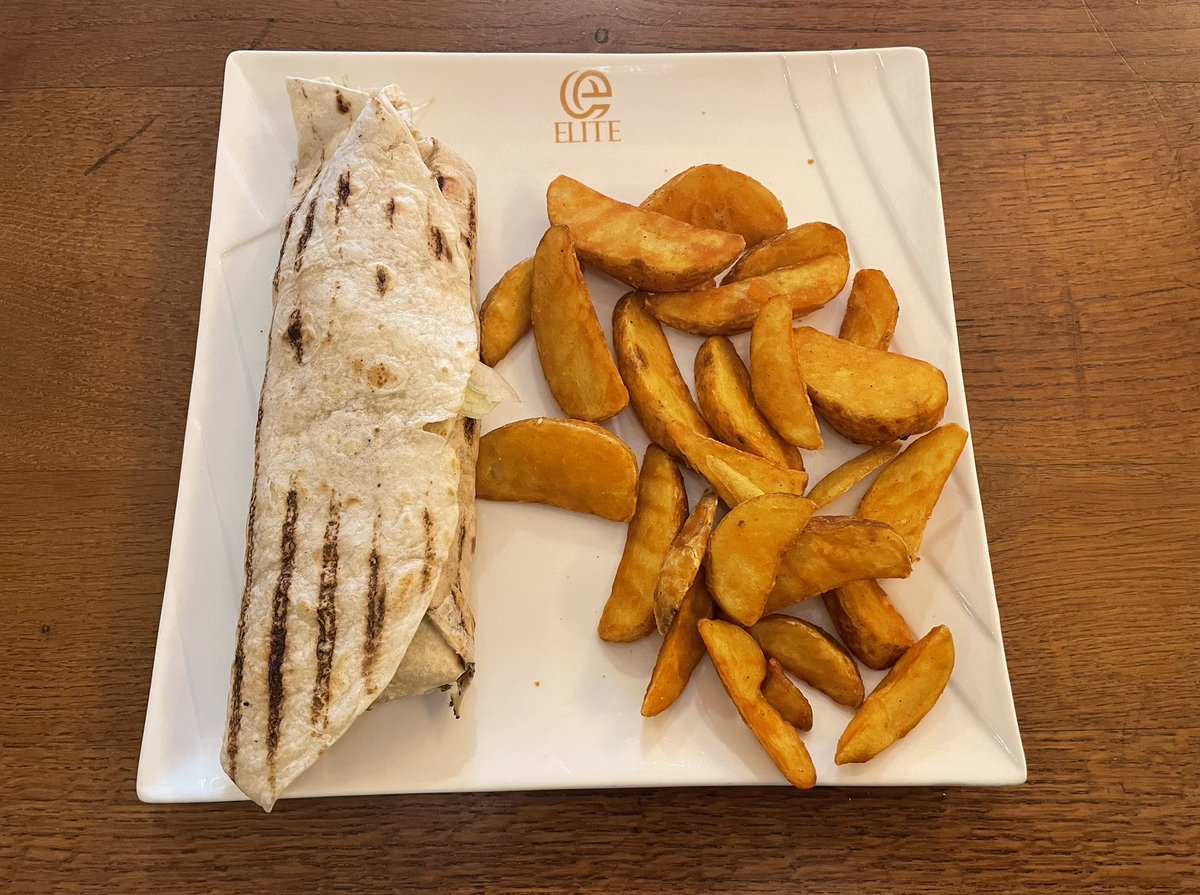 A healthy treat with potato wedges and a chicken salad wrap to enjoy.

For more healthy recipes follow my page to
Baj Fitness #bajfitness 

#healthymeals #eatclean #healthyfood #nutrition #foodie #foodphotography #yum #instafood #foodblogger #healthylifestyle #delicious #foodie
