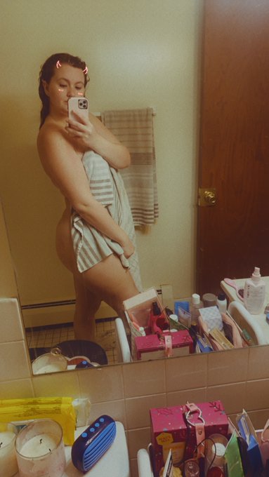 Okay now I&rsquo;ll be online in like 20 mins ✨ https://t.co/C7yx39NtMC<a href="/tag/mvsales"class="tags"><span>#mvsales</span></a>