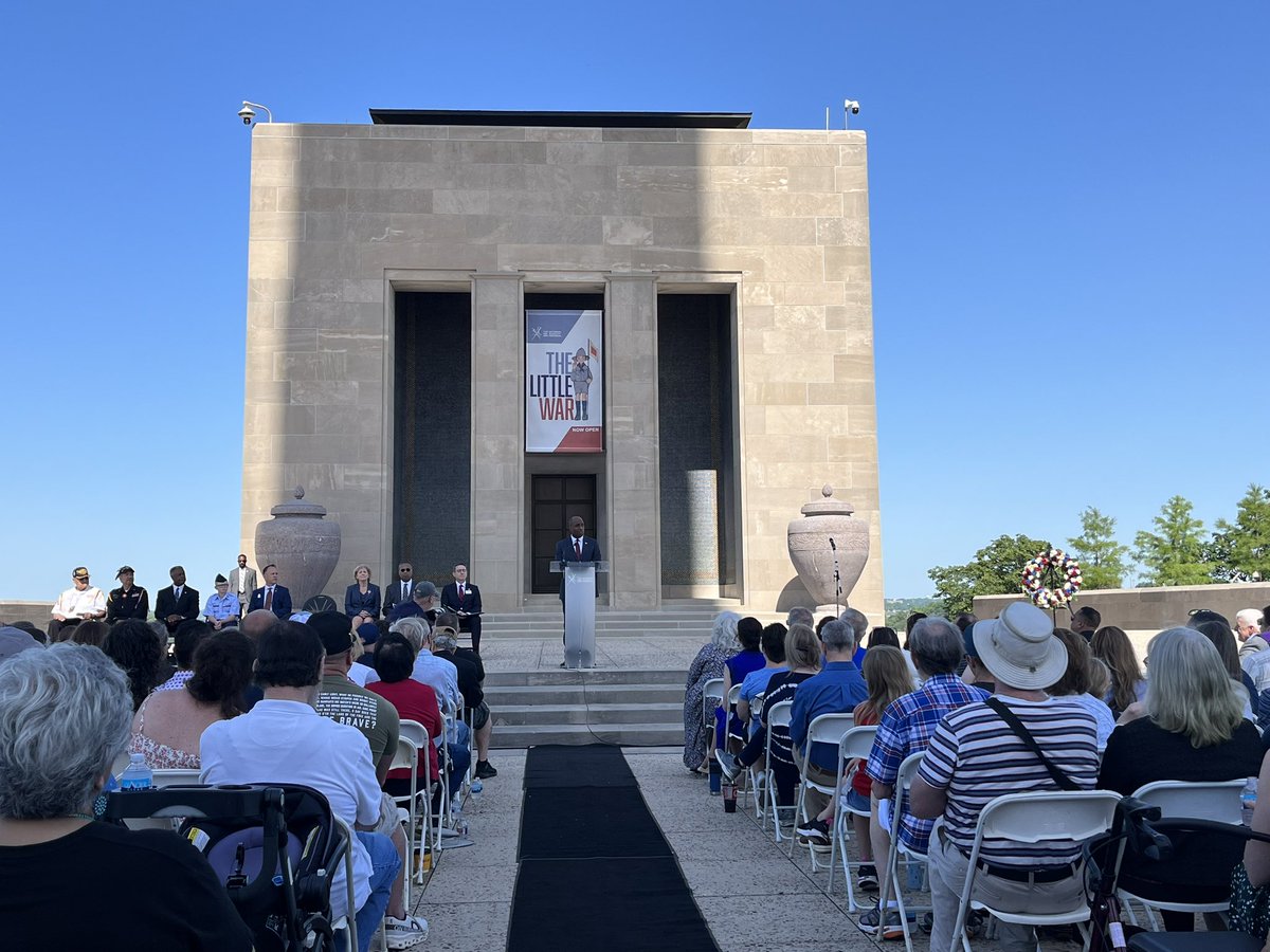 I appreciate the Kansas Citians and visitors who came today to join our annual Memorial Day recognition at the @TheWWImuseum to honor those who died defending our country and the Gold Star families present. We will never forget their courage and sacrifice for our freedoms.