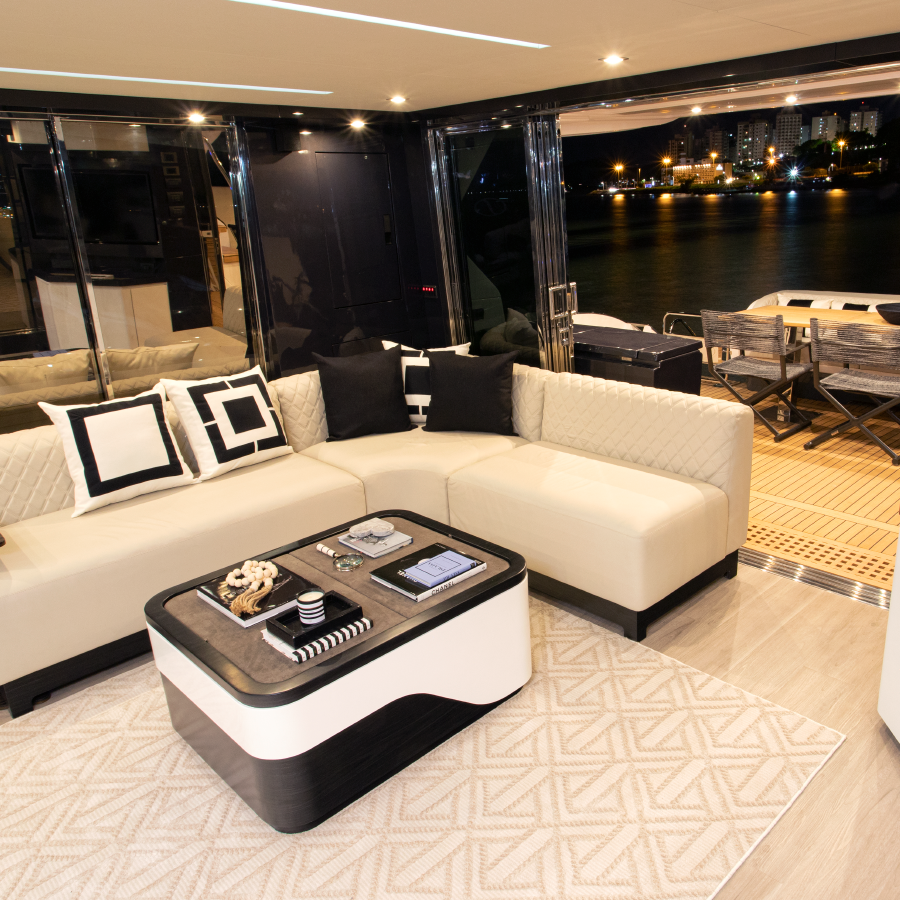 SchaeferYachts's tweet photo. A Schaefer 770 é um marco para o estaleiro e para o mercado náutico. Um projeto ousado, moderno, sofisticado, um barco surpreendente.

📱
Entre em contato com um de nossos consultores pelo WhatsApp: 48 99180-4003 https://t.co/LgtXsteL9H