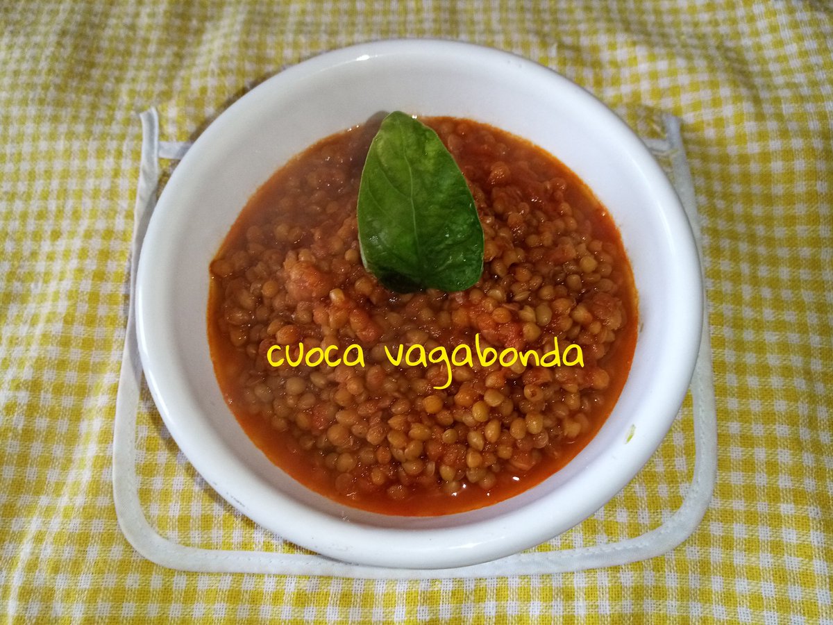 CuocaVagabonda's tweet image. Lenticchie a zuppa 
#lunedì #cena #lenticchie

la ricetta è sul mio blog 👇cuocavagabonda.weebly.com
digitando il nome della ricetta nella casella di ricerca 🔎

seguimi @cuoca_vagabonda 
se provi una mia ricetta taggami #cuocavagabonda e ti condivido nelle mie storie