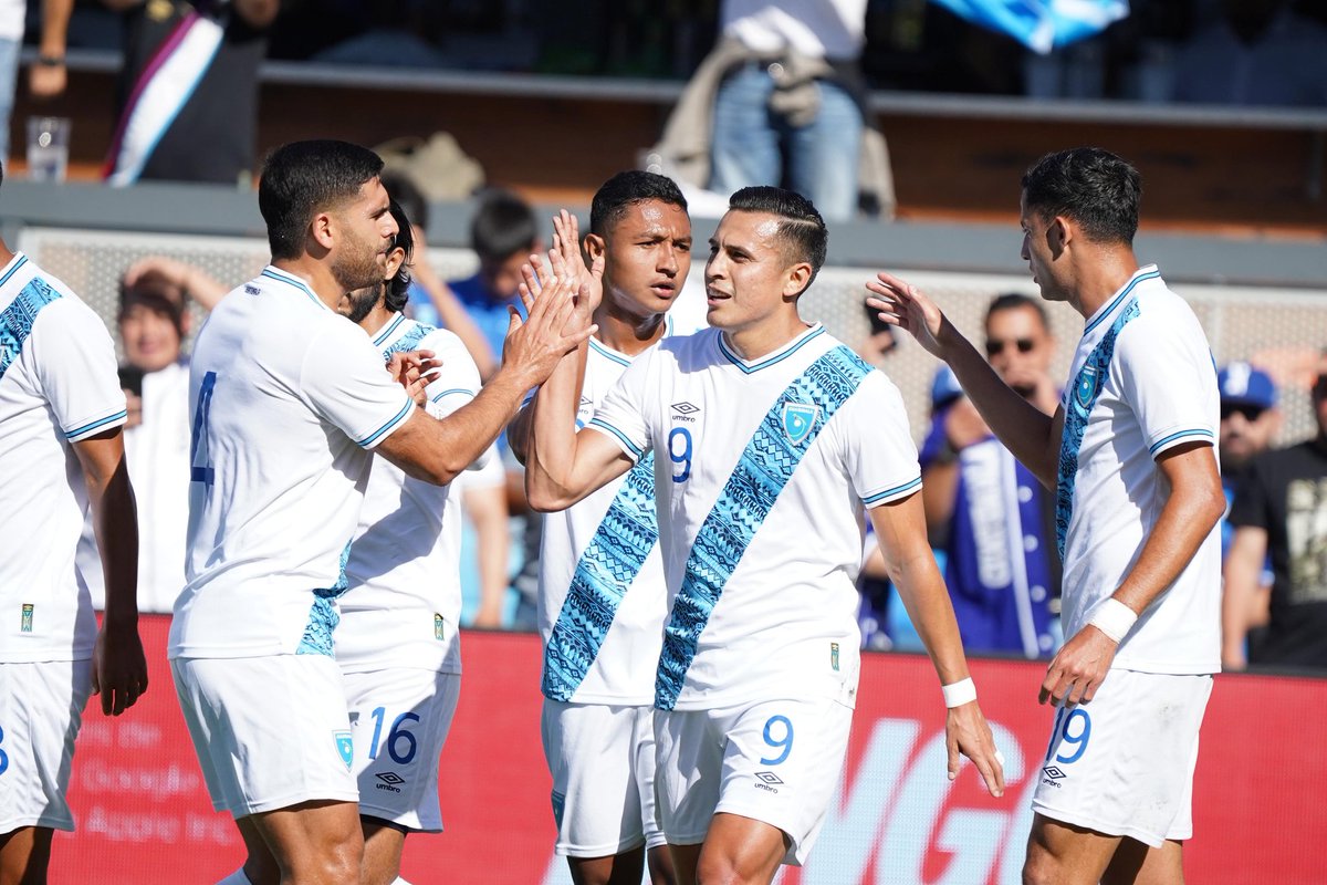 CarlosSagui's tweet photo. A poco de iniciar la Ronda Eliminatoria para Selección Nacional,  no hay forma de que gane un juego .y lo peor sigue sin mejorar .Pésimo https://t.co/6vsUDNgsfM