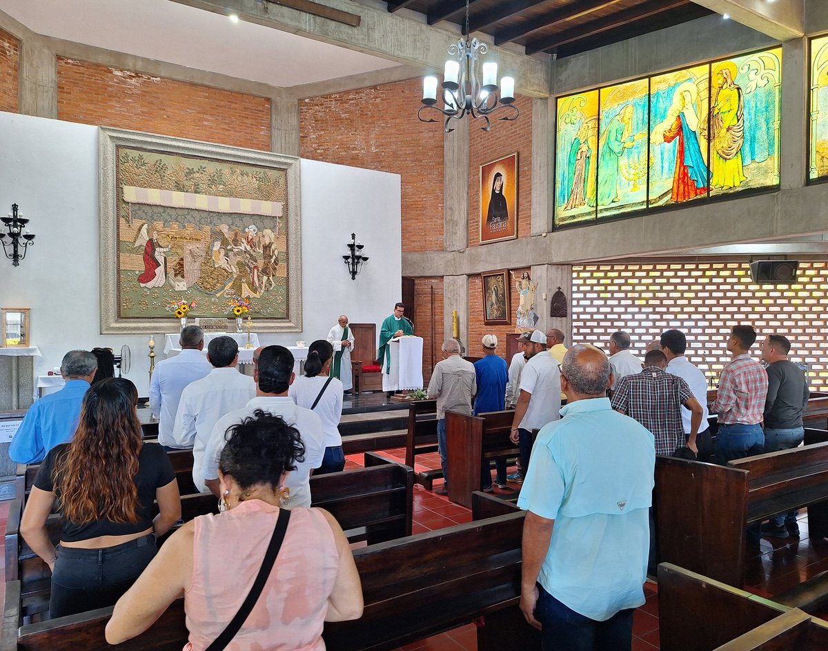 ad_nvaesparta's tweet photo. Recordamos el legado de Jaime Lusinchi a cien años de su natalicio🏴

@ADemocratica #NuevaEsparta en Resistencia, conmemoró el centeranio de Jaime Lusinchi, ilustre Presidente Venezolano en el periodo 1984-1989, quien destacó por su compromiso en el desarrollo de Venezuela.🇻🇪 https://t.co/lCTQ9l5JKf