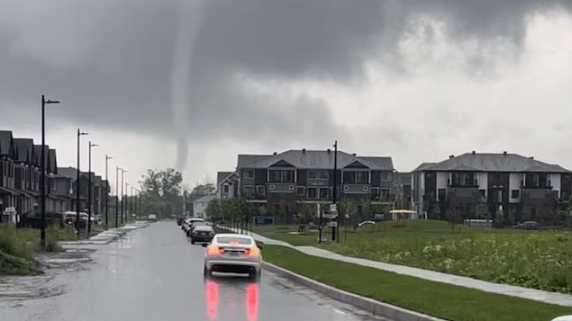 Tornado watch: Tornado watches this afternoon for most of eastern Ontario......  #Tornadowatch:  mybreaknews.com/tornado-watch-…