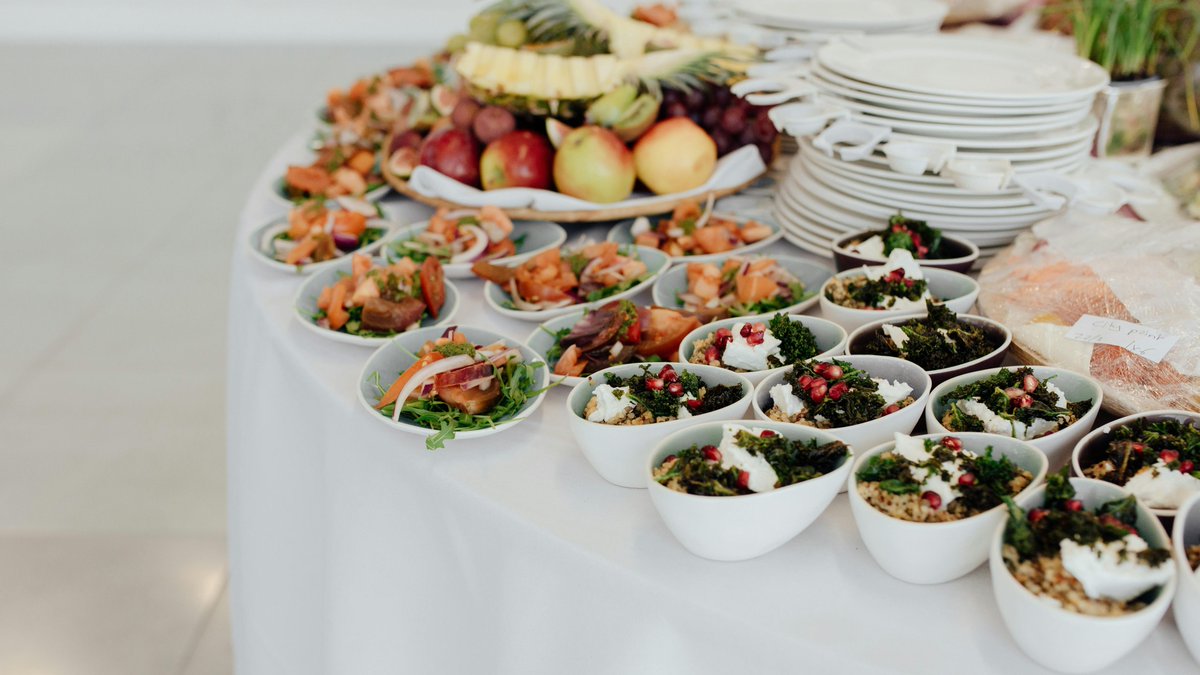 Who else loves a refreshing summer salad with fresh fruits nuts and cheese, just bursting with flavor?

Check out this recipe: facebook.com/reel/799885789…

#summersalad #salad #healthyfood #foodie #summer #instafood #foodphotography #vegan #saladsofinstagram #saladrecipe #summerfood