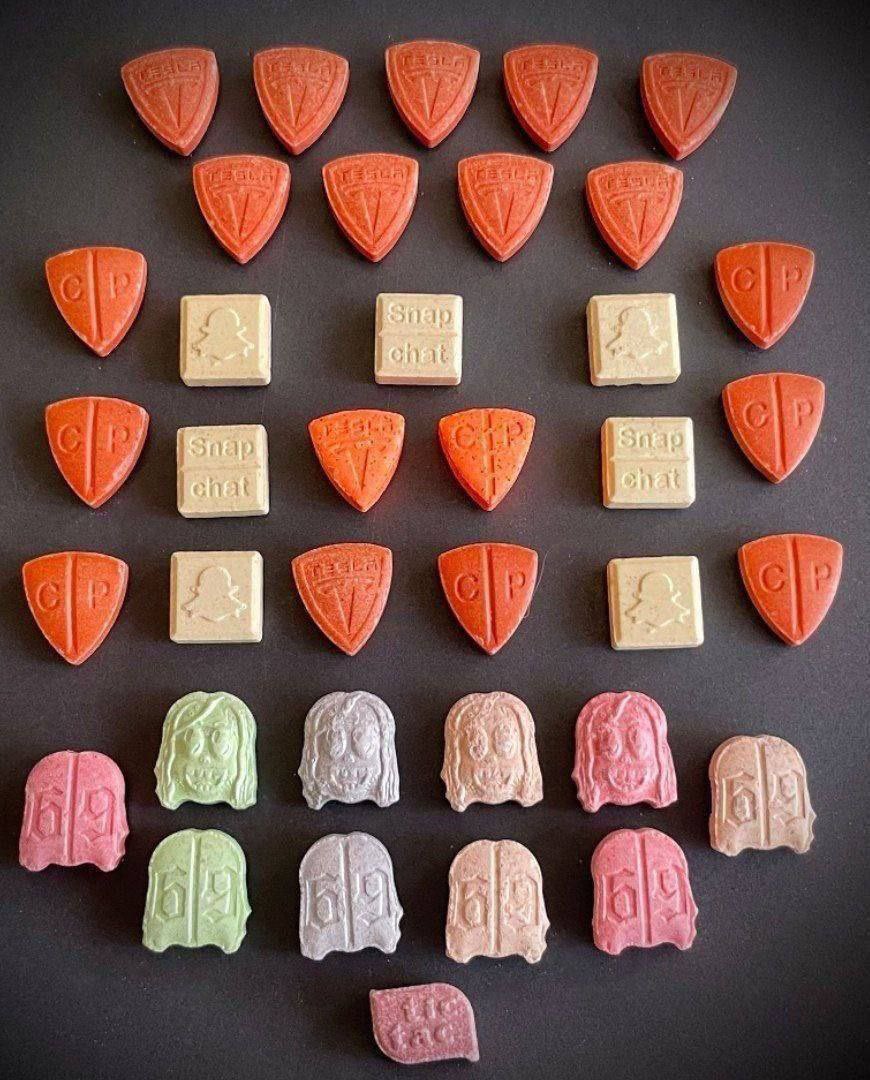 THOMOS DERICK tweet media