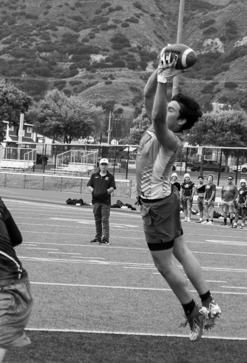 Fillmore Football (@fhsflashesfb) on Twitter photo Bolts ballin’ out ⚡️⬆️
#BoltsUp⚡️
#TheStormIsComing⛈️
<a href="/vcspreps/">VCS Preps</a> <a href="/TheAcornSports/">Acorn Sports</a> <a href="/FUSDSports/">Fillmore High School Athletics</a> <a href="/FUSDFlashes/">FUSDFlashes</a> <a href="/CharlieWeis455/">Charlie Weis</a> <a href="/robzilla57/">Robbie Aguilar</a> <a href="/Coach_Tafoya52/">Anthony Tafoya</a> <a href="/fhs_storm/">The Storm ⛈</a> Bolts ballin’ out ⚡️⬆️
#BoltsUp⚡️
#TheStormIsComing⛈️
<a href="/vcspreps/">VCS Preps</a> <a href="/TheAcornSports/">Acorn Sports</a> <a href="/FUSDSports/">Fillmore High School Athletics</a> <a href="/FUSDFlashes/">FUSDFlashes</a> <a href="/CharlieWeis455/">Charlie Weis</a> <a href="/robzilla57/">Robbie Aguilar</a> <a href="/Coach_Tafoya52/">Anthony Tafoya</a> <a href="/fhs_storm/">The Storm ⛈</a>
