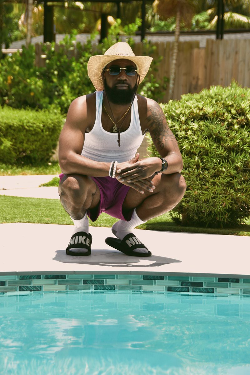 0h_brandon's tweet photo. Weekend recap 🤝🏾 https://t.co/qCAttspq8D