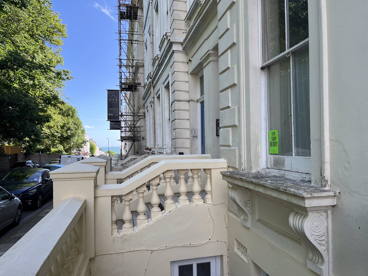 sianberry's tweet photo. THANK YOU to our huge team and all the voters in Regency today for giving the campaign a big boost! Great to have @ZackPolanski and @CarolineLucas with us, and fab seeing those posters go up so fast! 🙏👏💚 #TeamSian #VoteGreen #Brighton https://t.co/p6HxTWyQbD