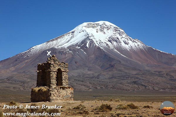 The Pomerape #volcano and an old stone #cairn for #MountainMonday, available as #prints and on gifts here: james-brunker.pixels.com/featured/stone…
#AYearForArt #BuyIntoArt #Chile #MondayMountains #mountainviews #Payachatas #peaks #mountains #altiplano #landscape  #wilderness #wallart