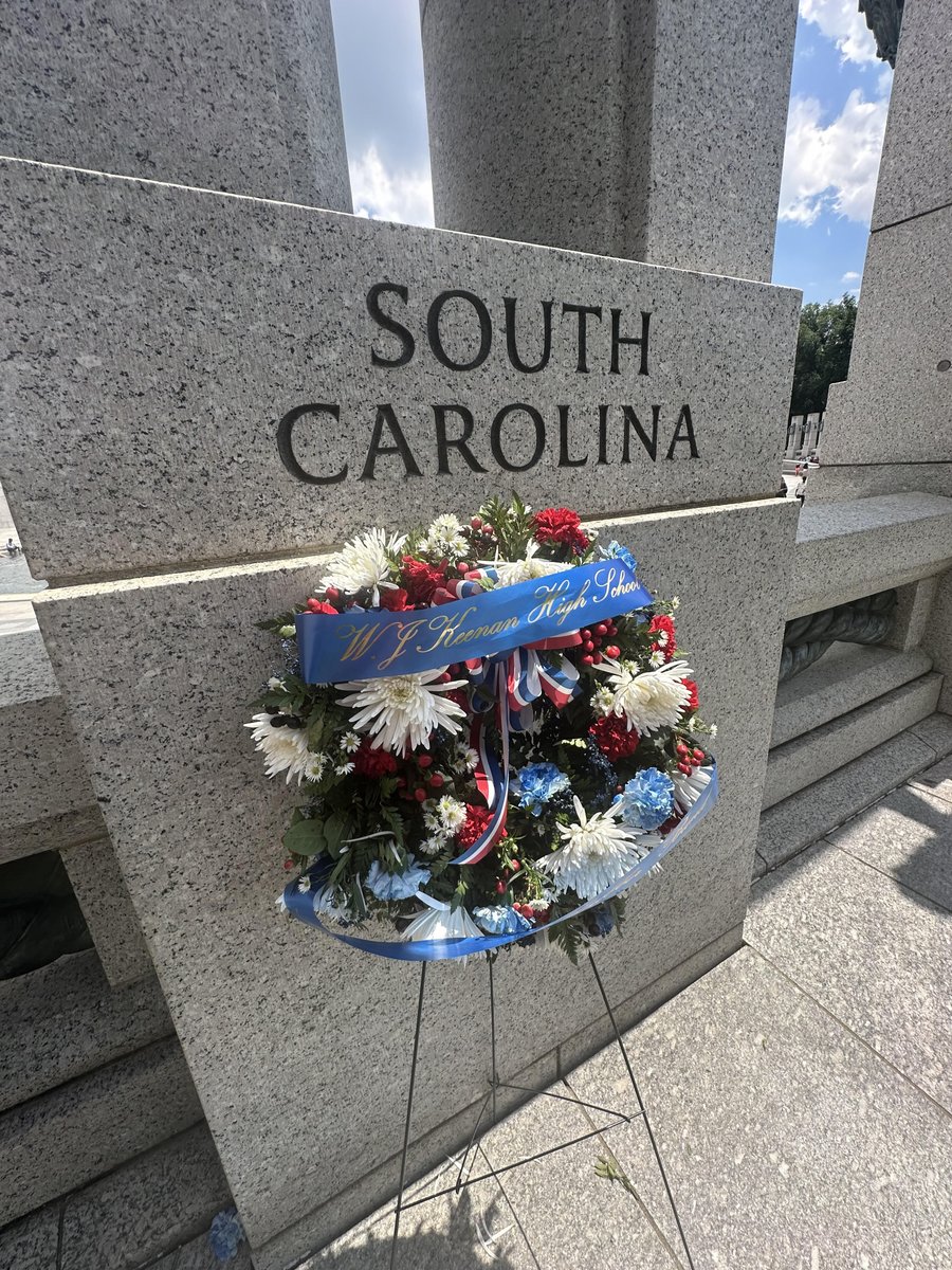 Huge thank you to W.J. Keenan High School in Richland County for honoring the South Carolinians who fought and died for our country with this tribute at the World War II Memorial on the National Mall! #MemorialDay2024 🇺🇸