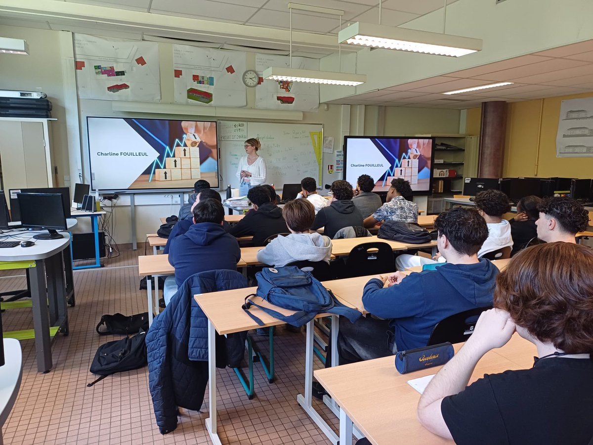 Lycée De Villaroy tweet media