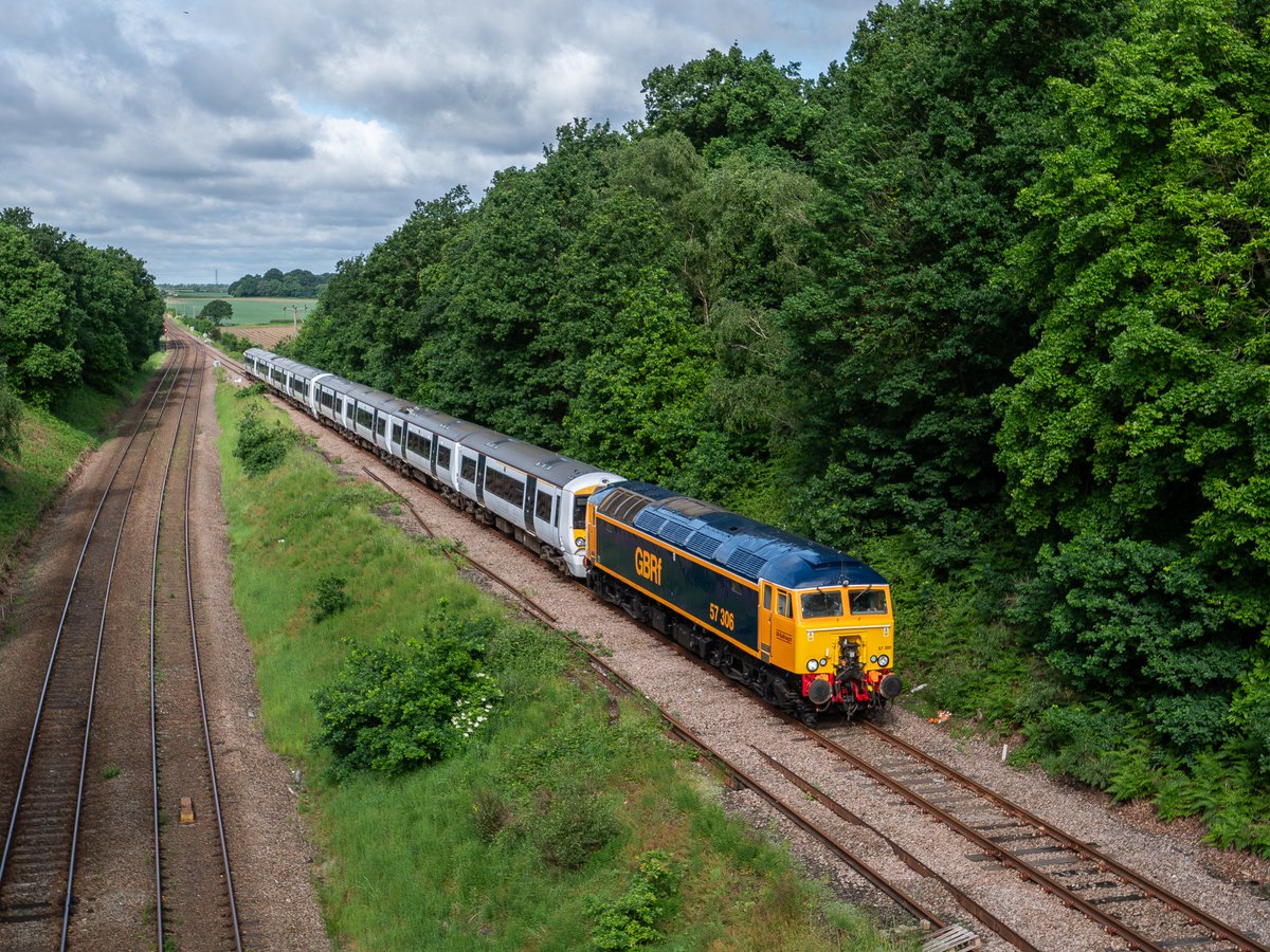 Climbing the Up Retford Curve. GBRf 57306 379020 & 379029 5Q77 0840 Worksop Down Yard to Hornsey E.M.U.D. 25/05/24