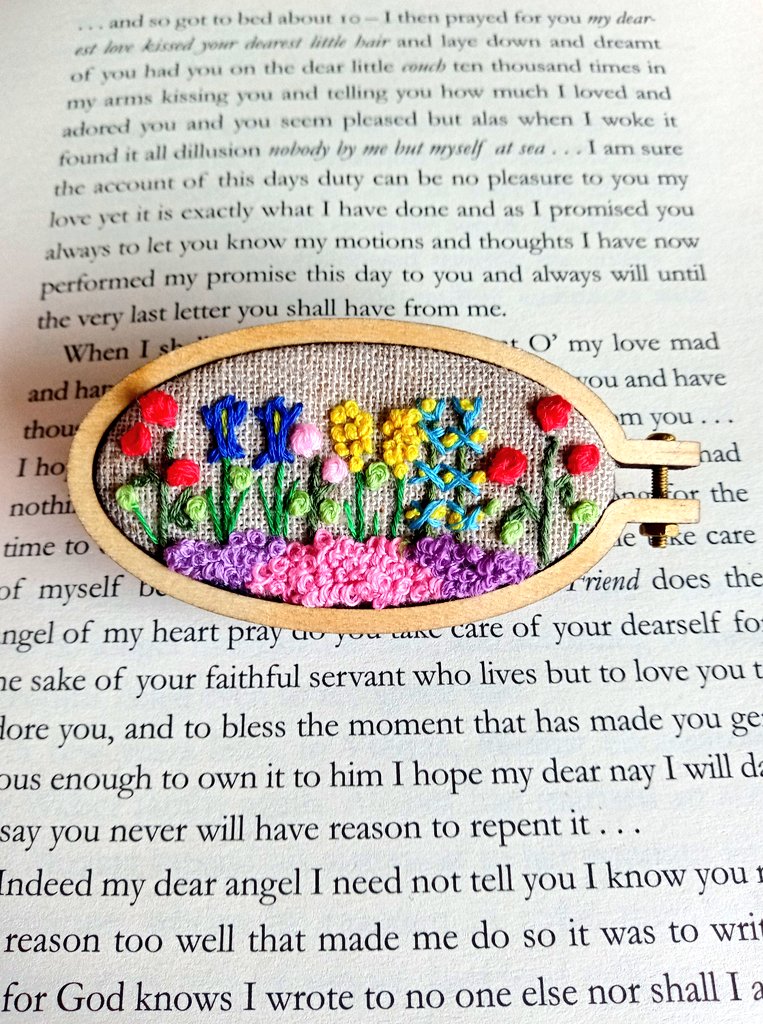 #womaninbizhour Pretty miniature oval embroidery hoop brooch with a Cottage Garden Scene. craftymissbcrafts.etsy.com/listing/171356… #mhhsbd Fancy 10% off? Just add code LOVEIT10