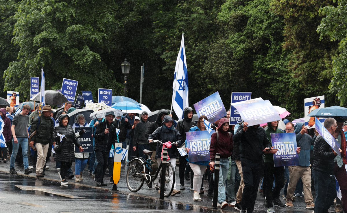 Some great snapshots from yesterday's Dublin Solidarity March & Rally for Israel. The positive feedback has been amazing and many are asking that we go out on the streets again. Watch this space!! 😁🇮🇪🇮🇱