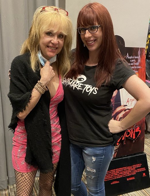 Happy Birthday Linnea Quigley! 🎈#icon #HorrorCommunity #happybirthday https://t.co/gIPC1YHV2R<a href="/tag/icon"class="tags">#icon</a><a href="/tag/horrorcommunity"class="tags">#HorrorCommunity</a><a href="/tag/happybirthday"class="tags"><span>#happybirthday</span></a>
