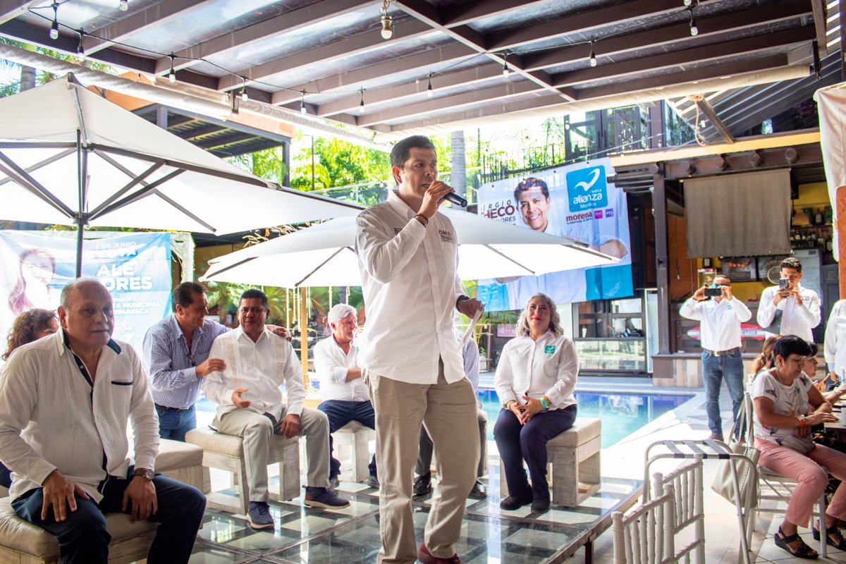 Maestros jubilados y Nueva Alianza respaldan a <a href="/SenSergioPerez/">Sergio Pérez Flores</a>

📌“El magisterio morelense tendrá en mí persona a un aliado en el Congreso del Estado”, asegura el candidato a diputado local por el primer distrito de Cuernavaca

facebook.com/share/p/mEKGgu…