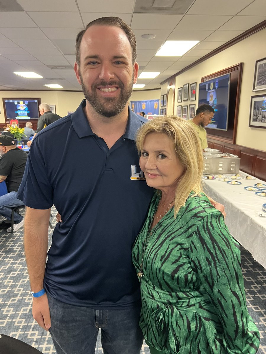 Spencer Pylant (@spencerpylant) on Twitter photo Reflecting today on my dear friend & Cuban mom, Sonia Castro. She blessed everyone she met & made #Miami a better place. Her career in public service & her outstanding son, <a href="/GioRCastro/">Giovanni R. Castro</a>, are a remarkable legacy. I’ll see you soon, Mom! Reflecting today on my dear friend & Cuban mom, Sonia Castro. She blessed everyone she met & made #Miami a better place. Her career in public service & her outstanding son, <a href="/GioRCastro/">Giovanni R. Castro</a>, are a remarkable legacy. I’ll see you soon, Mom!