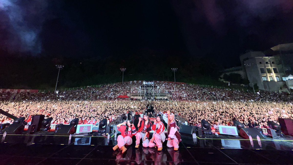 Greetings, Korea University! The festival was truly a joyous and exhilarating experience! Witnessing your enthusiasm and energy as we shared the stage was profoundly moving! The boundless spirit of the Korea University students has left me too thrilled to sleep. (^з^)-☆