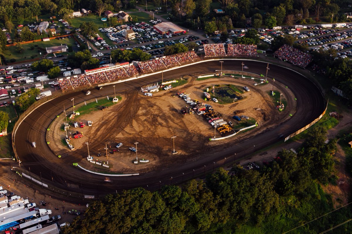 Tuesday night “Thunder on the Hill” tomorrow! 😎 Bechtelsville, PA’s @GViewSpeedway welcomes @Kubota_USA High Limit Racing back to town tomorrow night for a $20,000/Win, $1,500/Start Midweek Money Series show. 𝗕𝗨𝗬 𝗧𝗜𝗖𝗞𝗘𝗧𝗦 🎟️ tickethoss.com/event/591