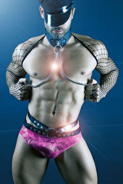 Watch D.O. 🇦🇷🇺🇸🇪🇸🇬🇧's leaked NSFW photo on TwXstars