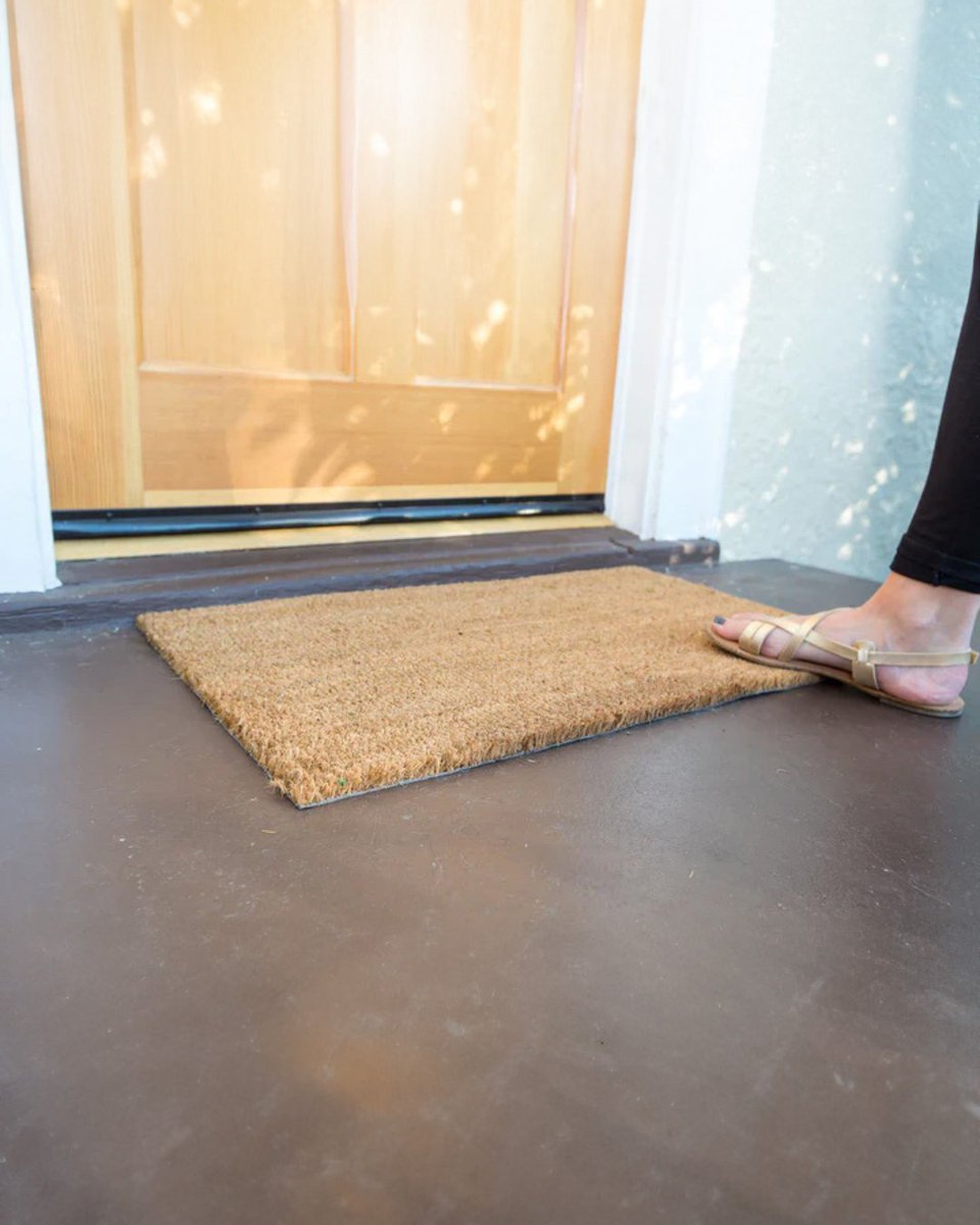 doormats's tweet image. Classic plain coco mats. 🌿✨ 

Perfect for any doorstep! Looking for an understated, natural touch? You might also like this timeless style. 

#HomeDecor #EntrywayStyle #WelcomeMat