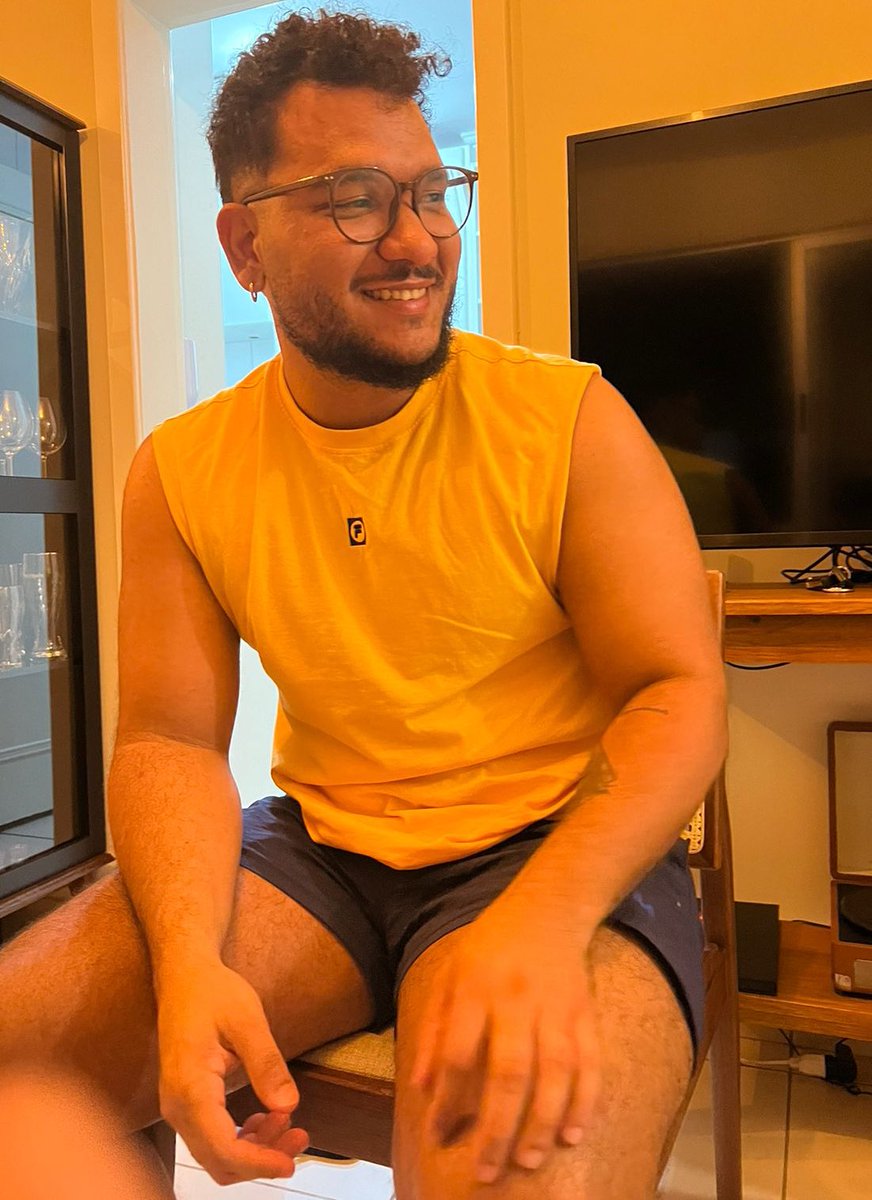 marromluna's tweet photo. Amarelo em dois atos. https://t.co/UJfhJAZCVo