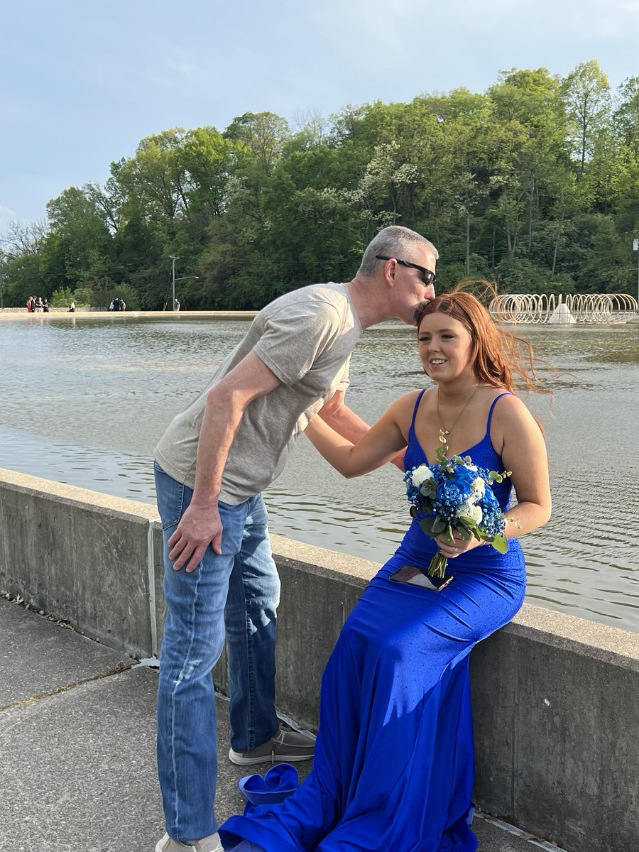lexi amon tweet media