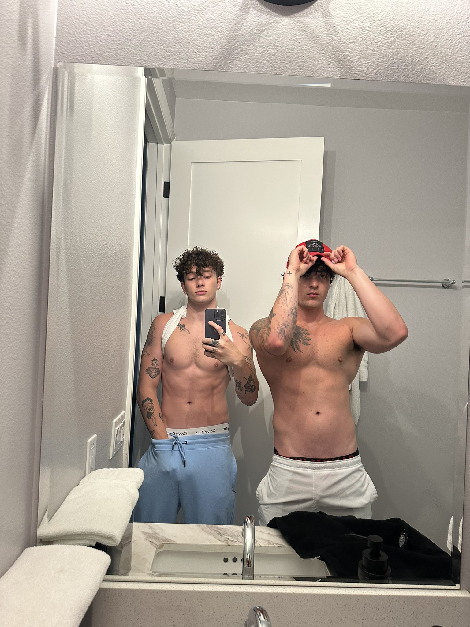 Eirik Grand @eirik grand  X 