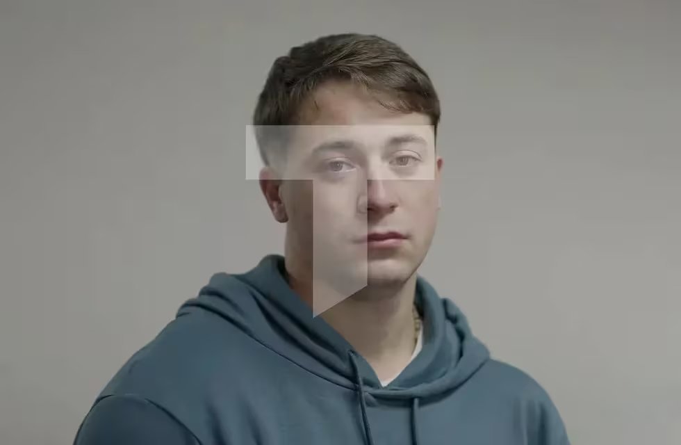 Primero Nahir, ahora Thomsen. Le dan cámara a estos ASESINOS y le faltan el respeto a los padres de las víctimas. Y lo peor de todo es que victimizan al victimario y a la víctima la dejan mal. Todo al revés.