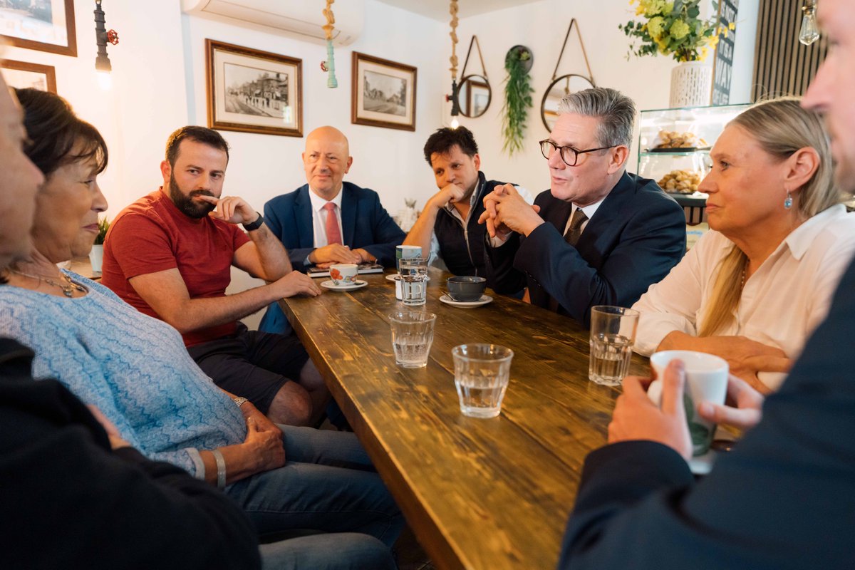 My Labour government will choose service over self-interest. Stability over chaos. Good to spend time in Barnet today speaking with former Tory voters about Labour’s plan for change.