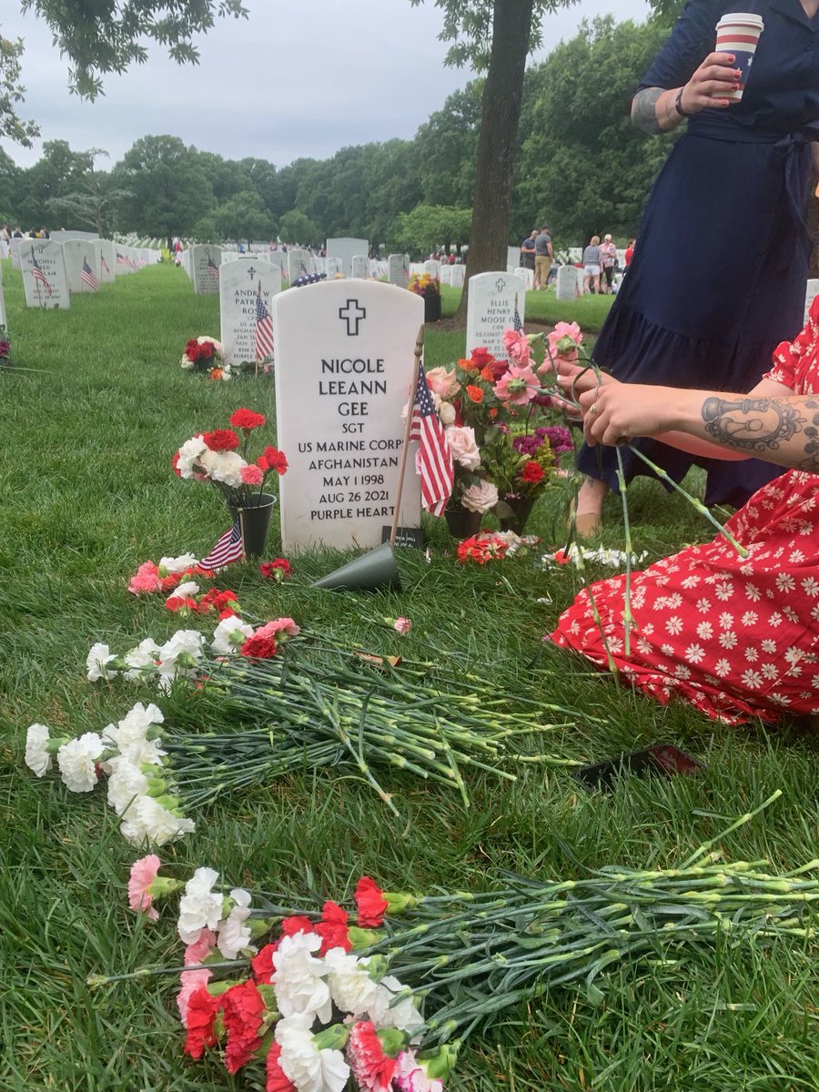 Leadership—#CA48’s @repdarrellissa’s team spent today at Arlington National Cemetery, placing flowers on the graves of the servicemembers who died during Joe Biden’s failed withdrawal from Afghanistan