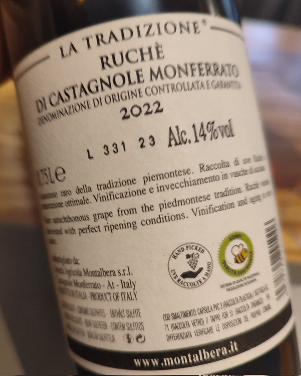 This evening our last dinner in Alba for this trip and we took a Ruchè from one of the smallest DOCG areas in Italy. Ruchè is a very special wine