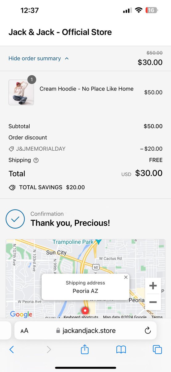 NashsGrace's tweet photo. Scoredddd since I couldn’t make it to the show to grab one!!! Going to be reppinnnnn @JVCKJ @jackgilinsky @JackAndJack https://t.co/XbOaoEPKOi