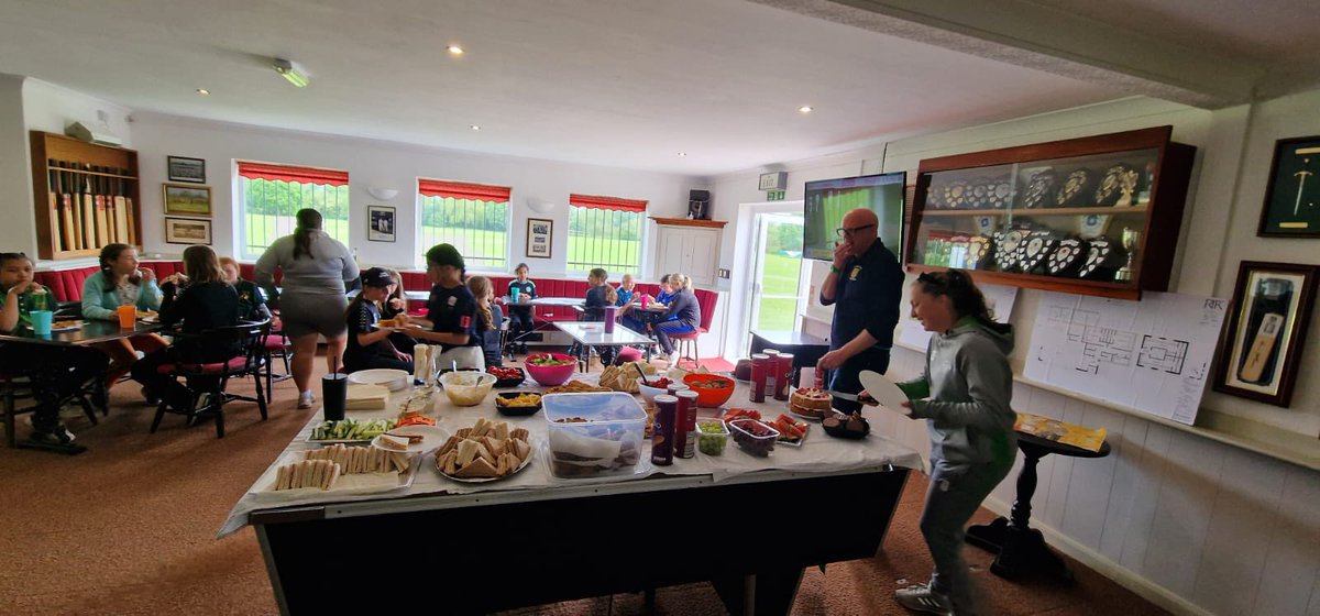 leicswomenccc's tweet photo. U11s Training 

👍 Thanks to @stamfordcricket providing our u11s to train at your ground, &amp; provide everyone with a cricket team. 

👏 Thank you very much Phil and Lorna for looking after the girls.

🏏 Lots of batting bowling and fielding was done today 

#LCCCGirls #foxes 🦊 https://t.co/qjvxb9O35u
