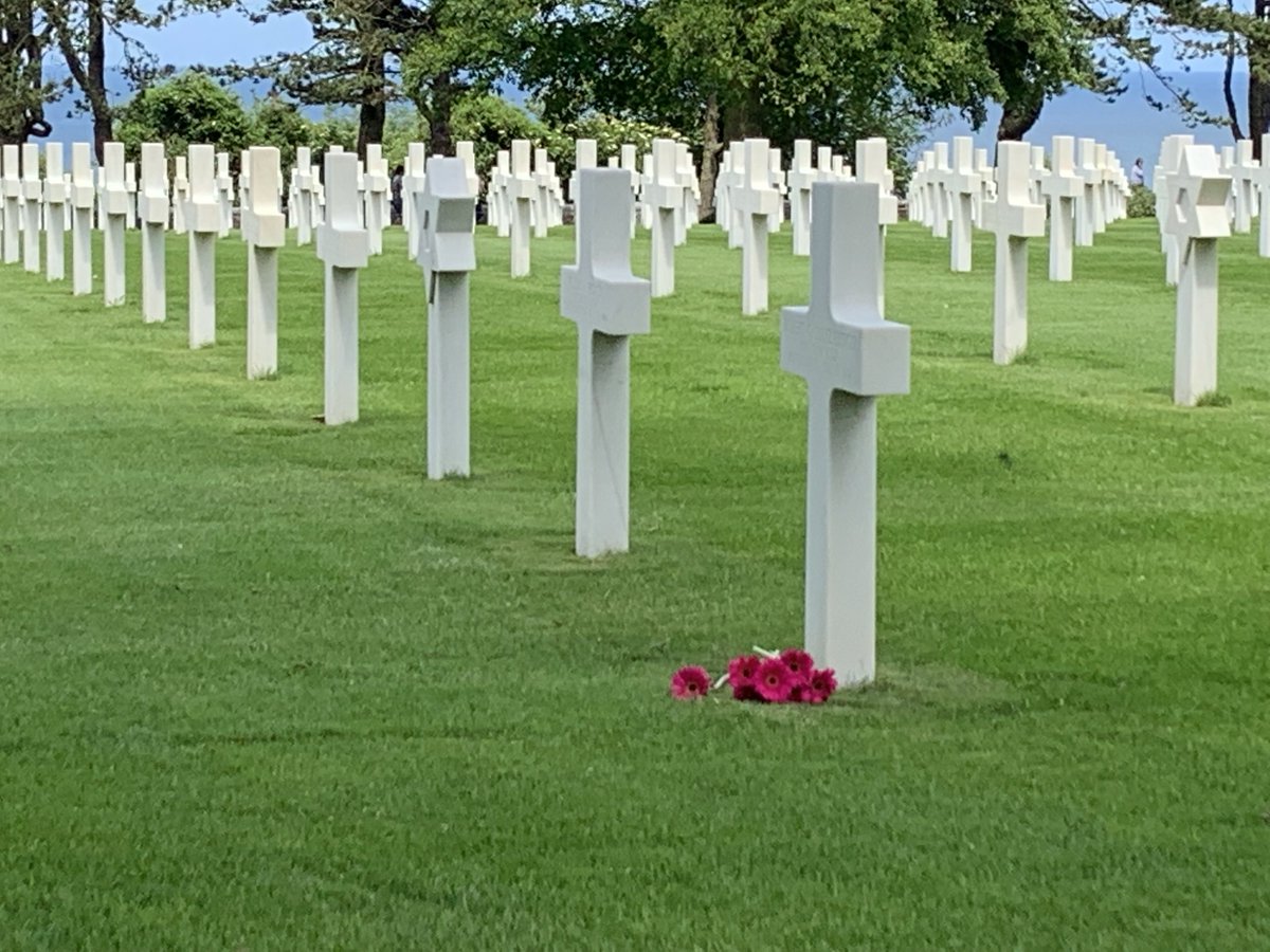 VUMcCarty's tweet photo. Remembering those who made the ultimate sacrifice on the beaches of Normandy. 🙏🏻 https://t.co/bGRFlQCAFI