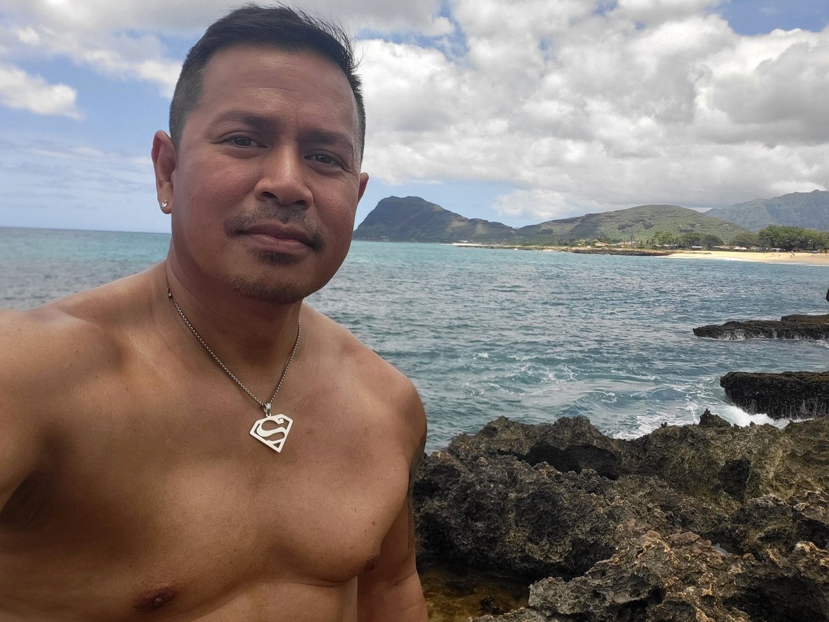 JonnyBlaze808's tweet photo. Had A BLAST In HAWAII Spending Time With Family &amp; Friends. Couldn't Post ALL The Pics  But Here Are A Few Of Me At The Beach Along With My 3 Other Nephews. #Hawaii #LocalBoy #Family #Nephews #HiLife #GoodTimes #Aloha https://t.co/jgRlEQFfFc