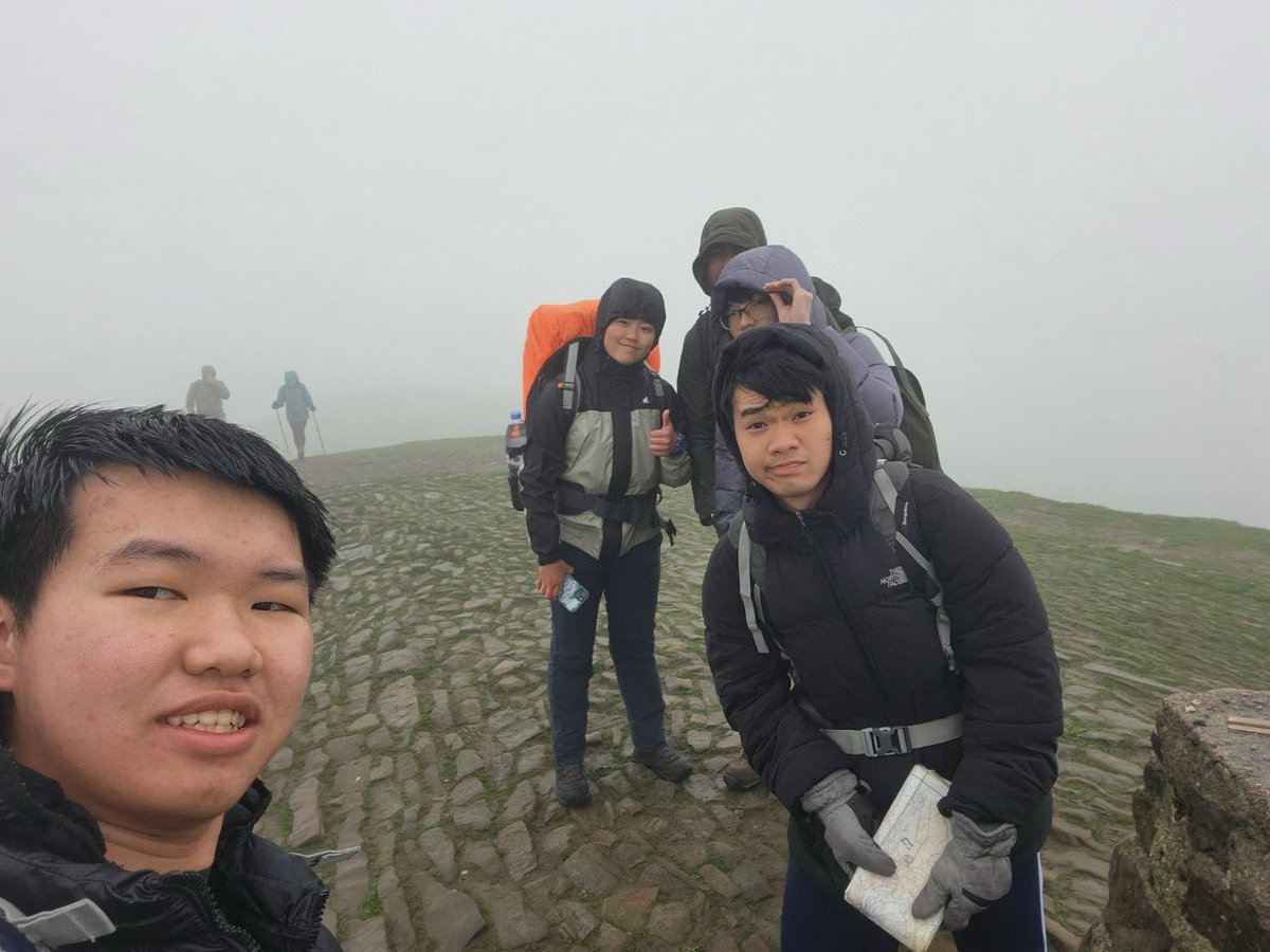 Brooke House College tweet media