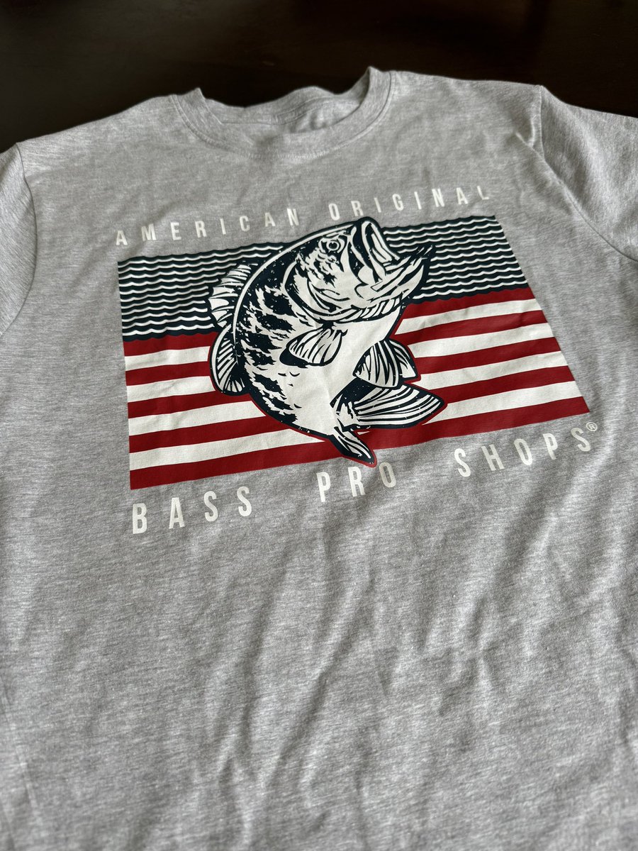 suburbancyber's tweet image. Just a $6 dollar shirt and makes me happy. #thesimplethings #memorialday